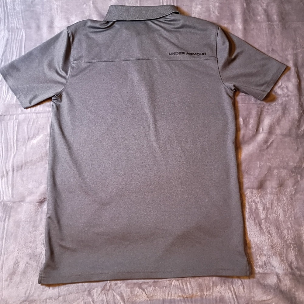 Under Armour Boys HeatGear Loose Performance Polo Shirt Charcoal Gray Youth XL - Picture 2 of 9